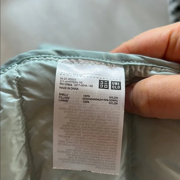 UNIQLO Ultra Light Blue Vest - Picture 9 of 9